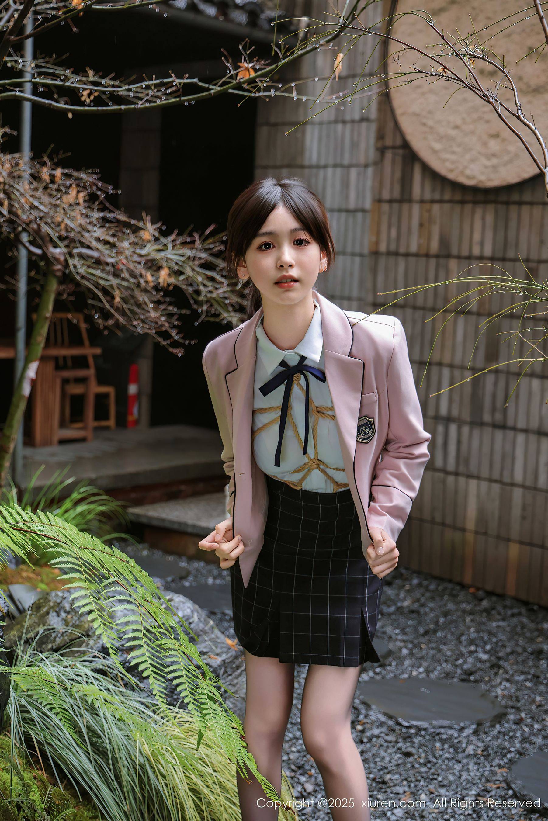 [XiuRen秀人网] No.9949 奶芙乔乔 美腿黑丝Xiuren秀人写真高清美女套图写真下载-看套图看套图