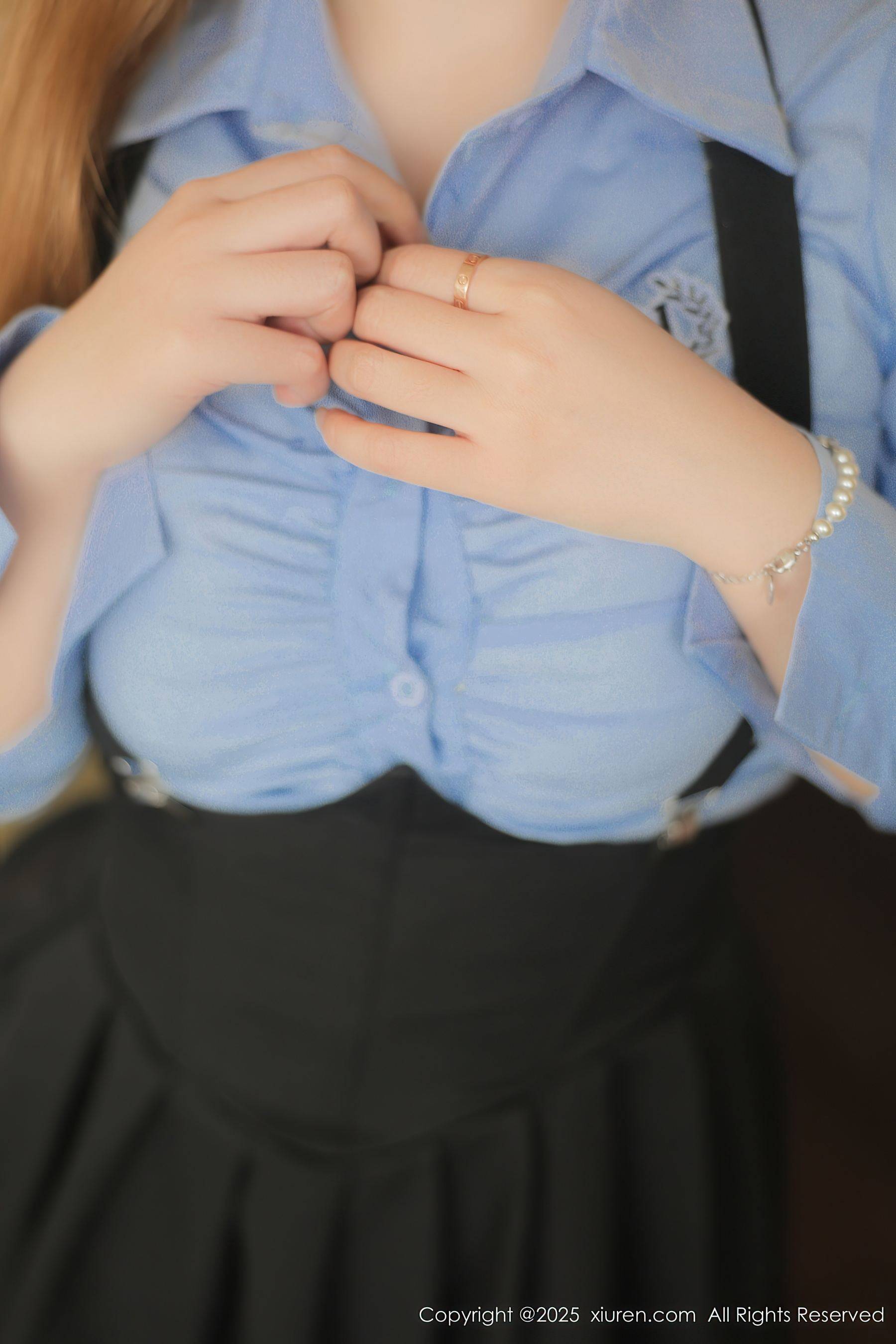 [XiuRen秀人网] No.10224 M麦当劳 性感学生装Xiuren秀人写真高清美女套图写真下载-看套图看套图